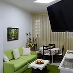 Appartement Shoshi *