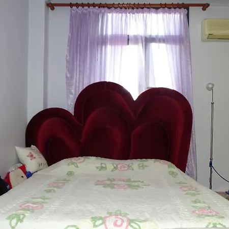 Shoshi Apartment *