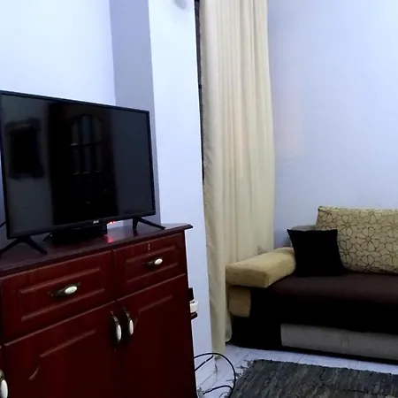Shoshi Apartment