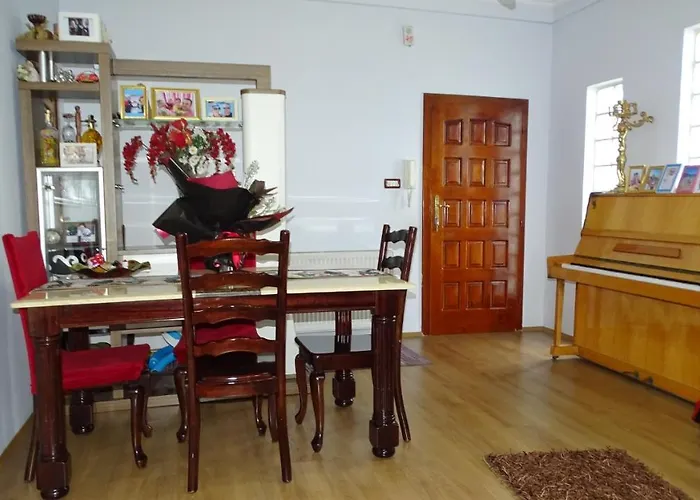 Appartement Shoshi *